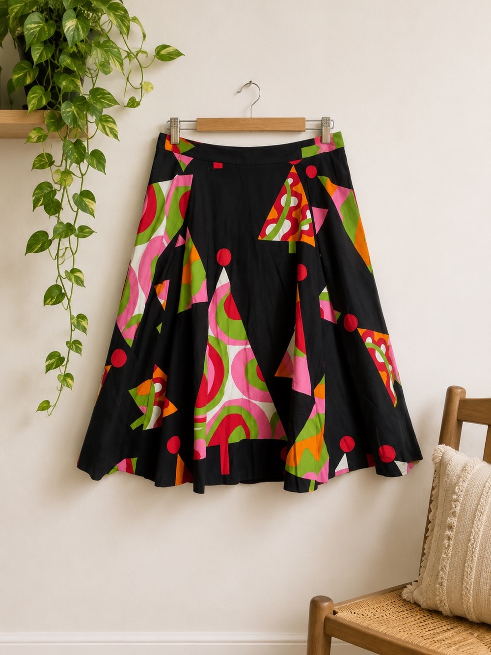 Vintage Black Cotton Swing Skirt Colorful Print Twee Lined Midi Sz 12 Statement